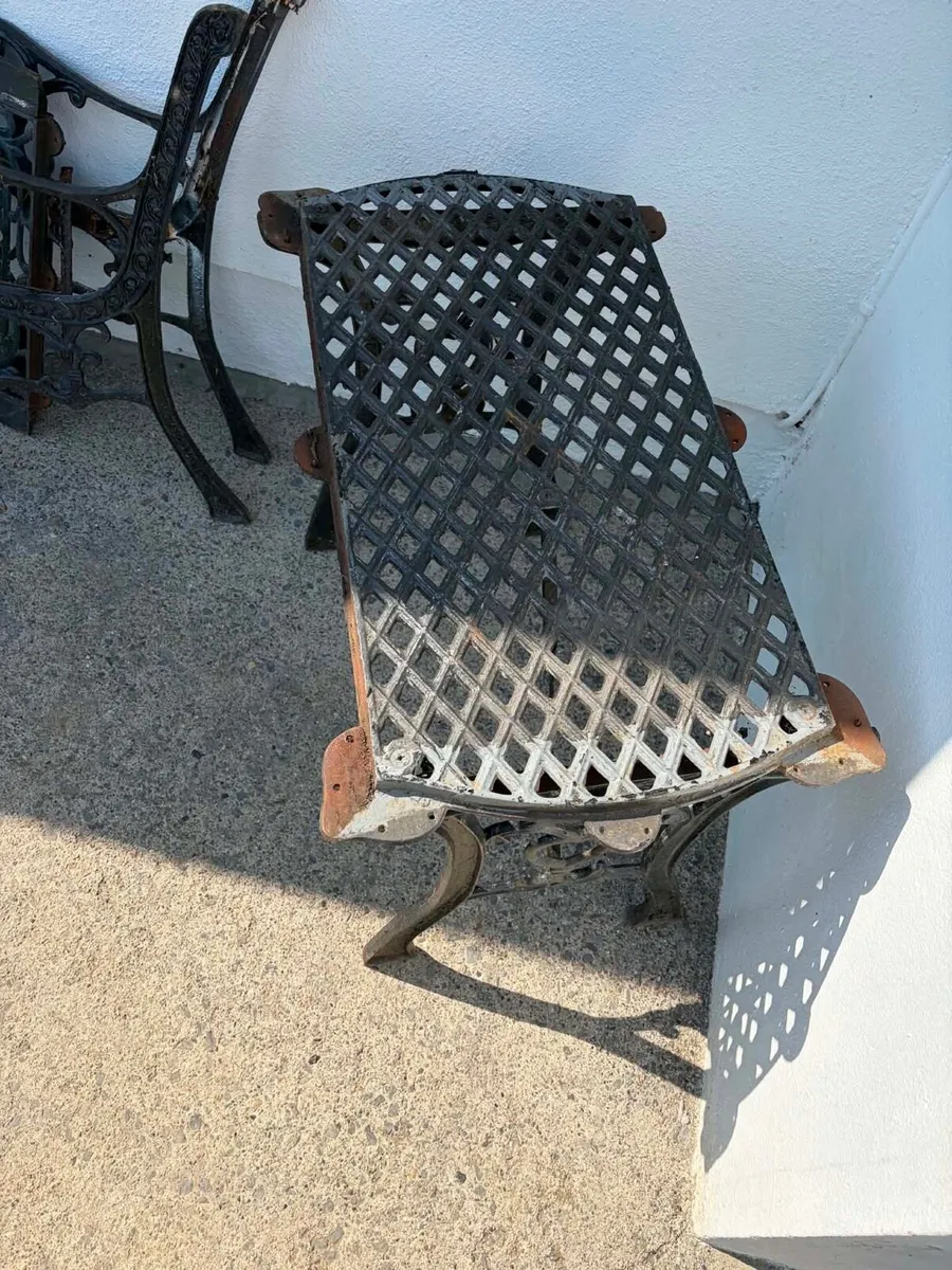 cast iron garden bench sets €350 - Image 4