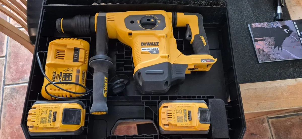 Dewalt DCH481X2 Drill - Image 3
