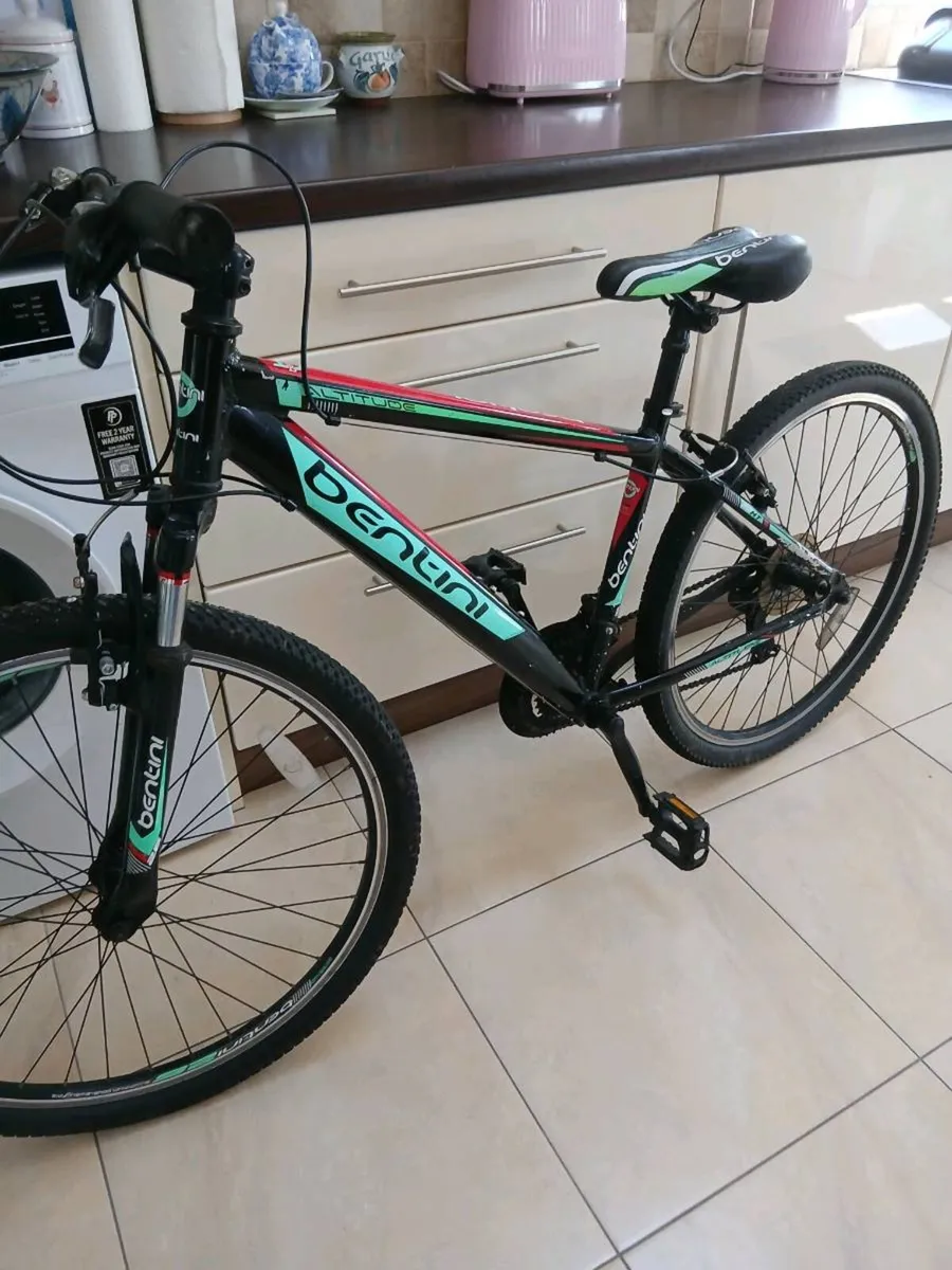 BOYS MOUNTAIN BIKE 26 INCH WHEELS - Image 1