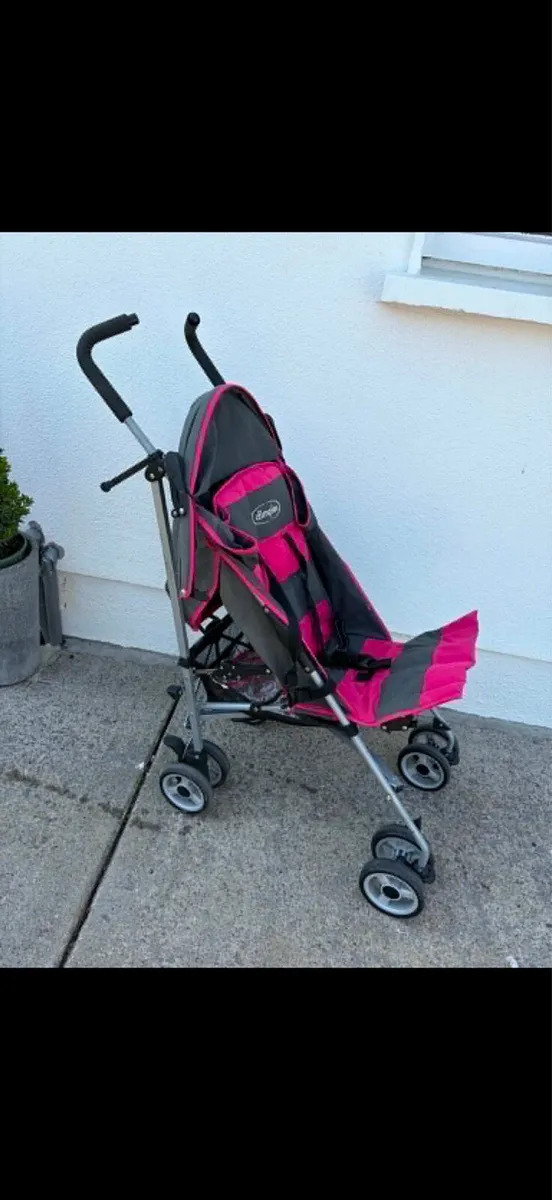 stroller €20 + raincover - Image 1