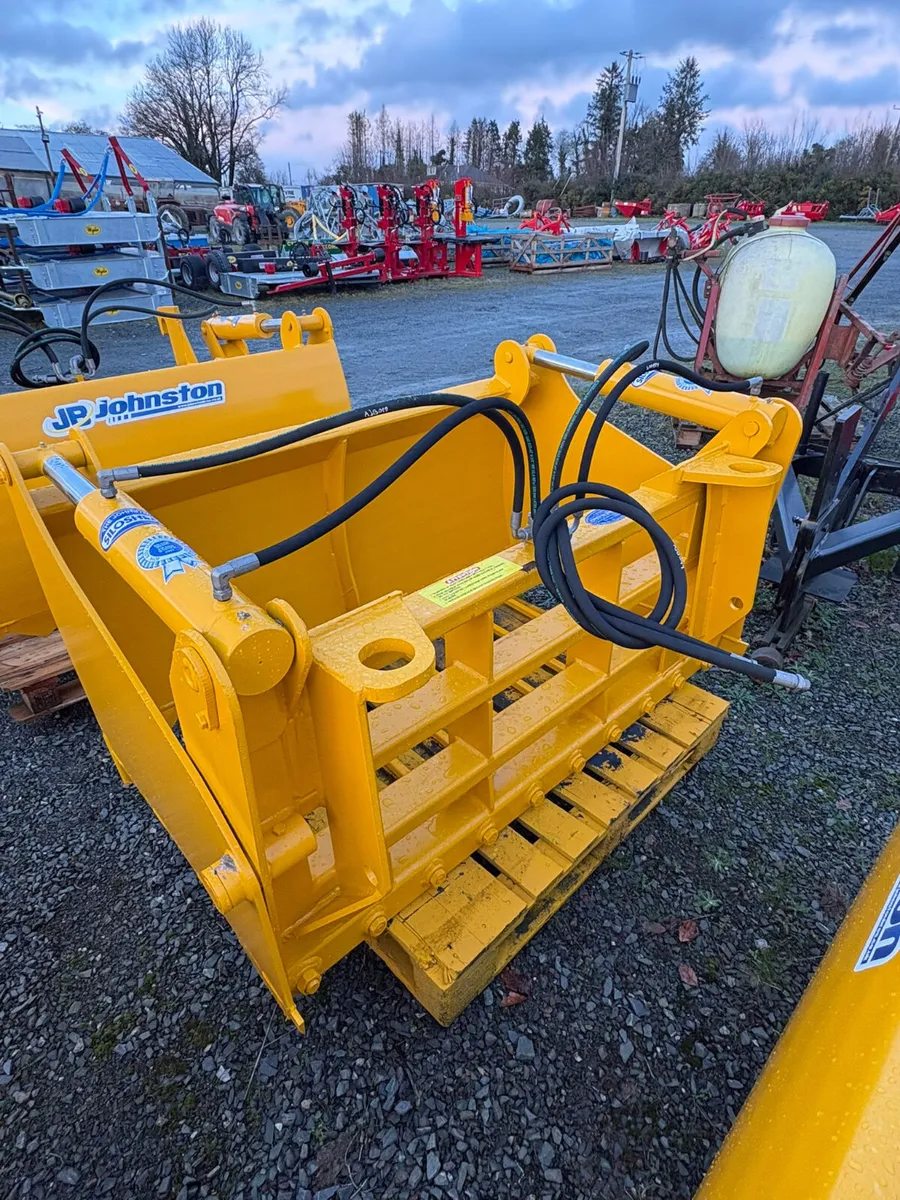 New Johnston Shear Grabs 4'6 / 5'2 - Image 3