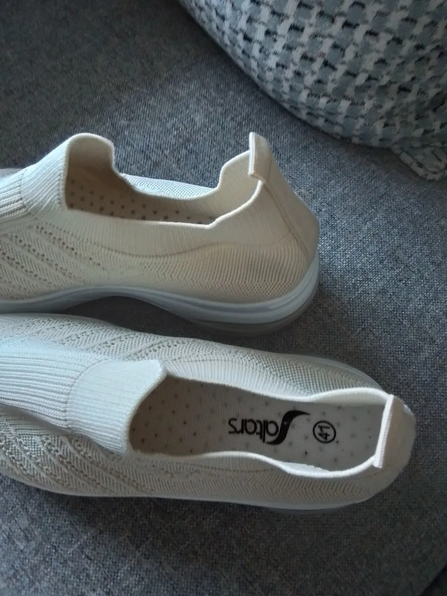 Walking slip on runners - Image 2