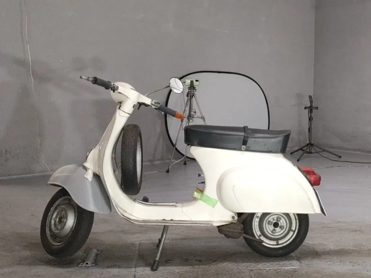 1980 Vespa 50S - Image 3