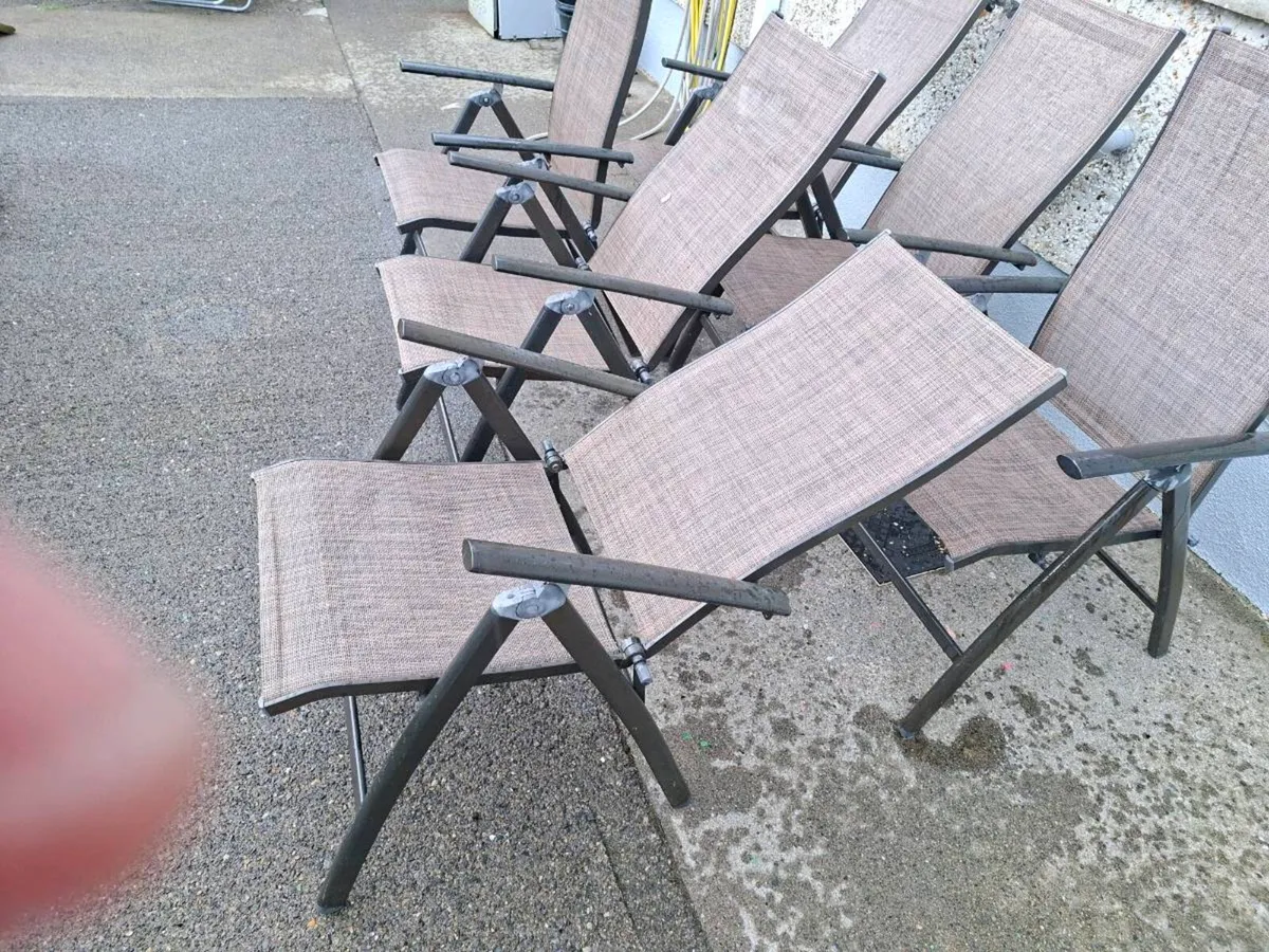 6 folding chairs - Image 2