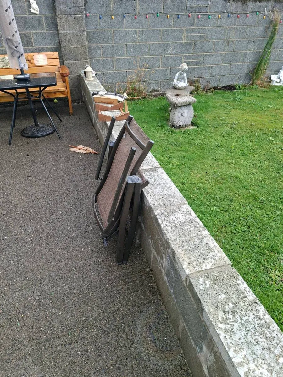 6 folding chairs - Image 3