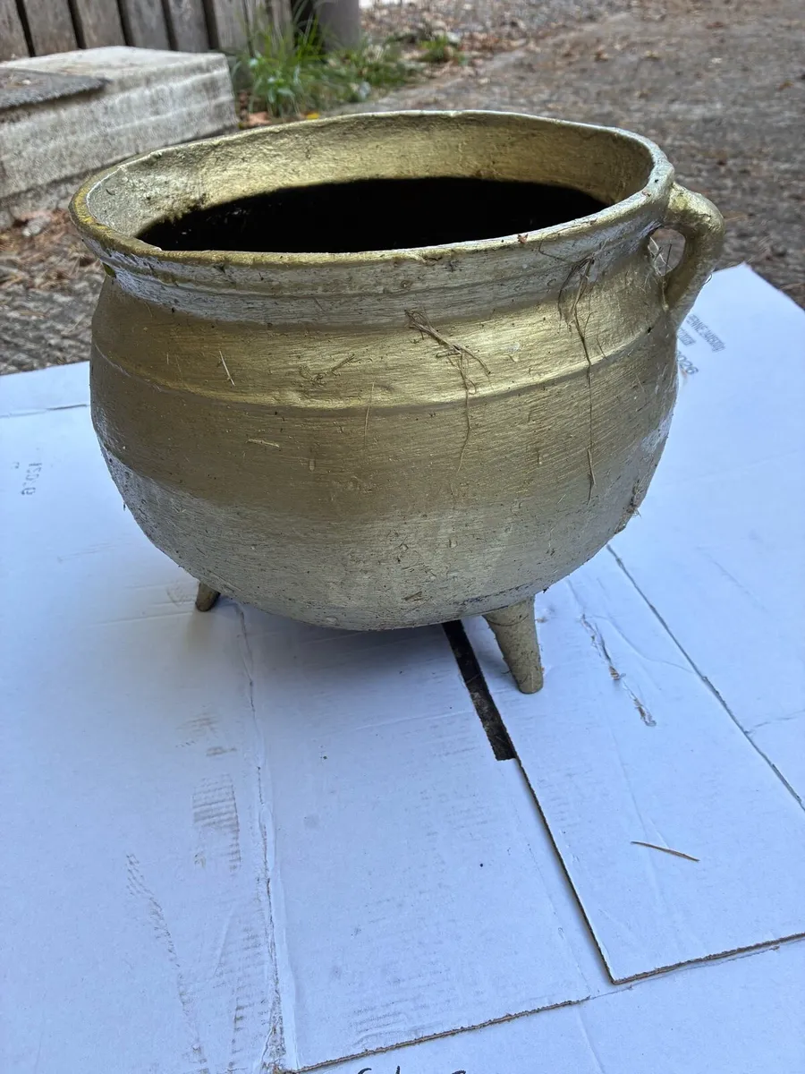 Rare Antique Cast Iron 3 Legged Pot - Image 1