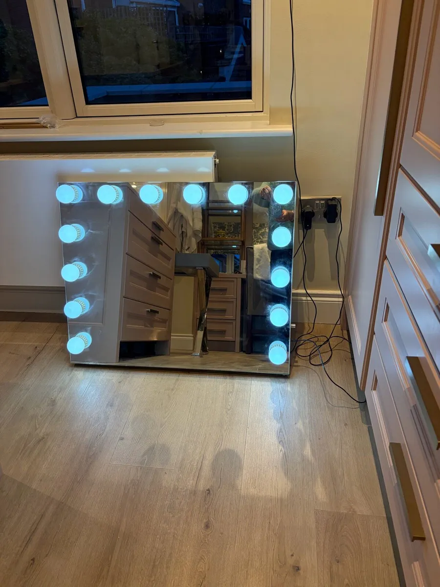 Make Up Mirror and Table - Image 1