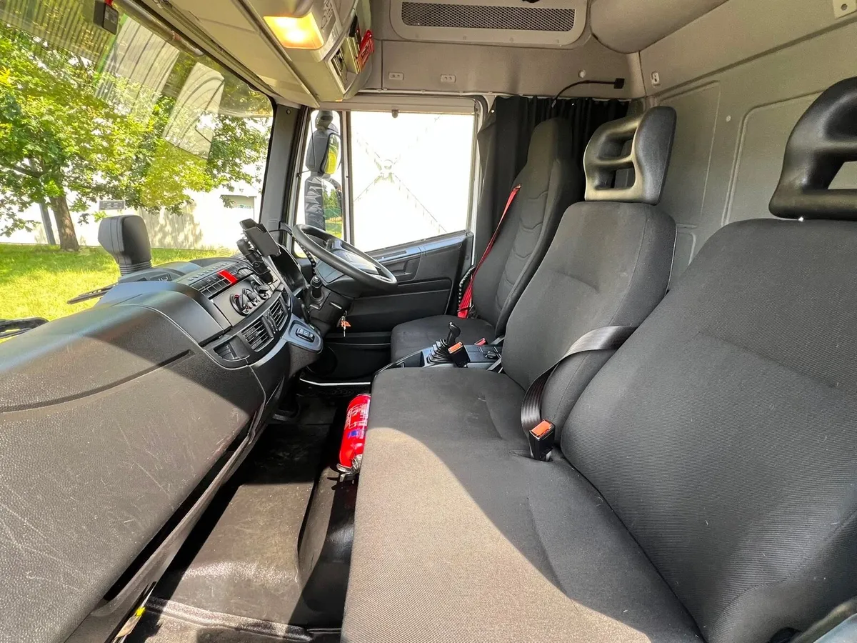 Iveco 18T Box - Available For Hire - Image 3