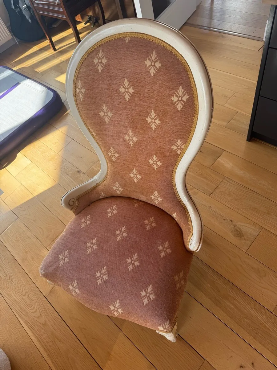Occasional chair - Image 1