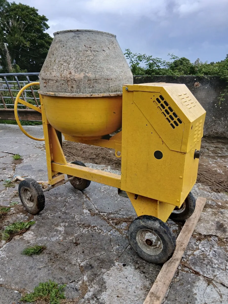 Winget cement mixer - Image 1