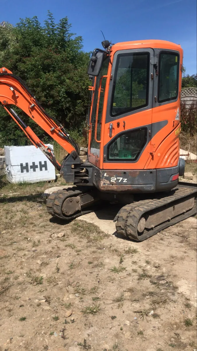 Doosan DX27Z - Image 1
