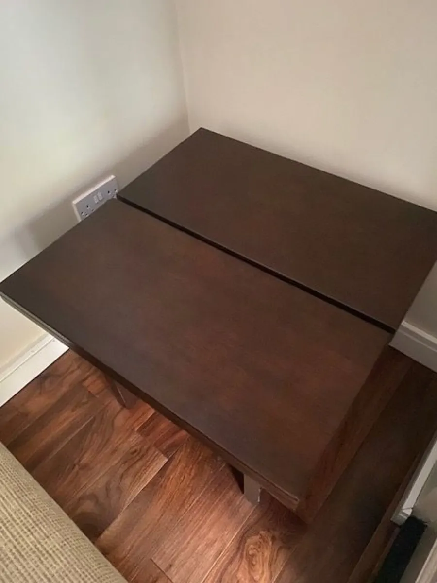 Solid oak coffee table & matching side table - Image 1