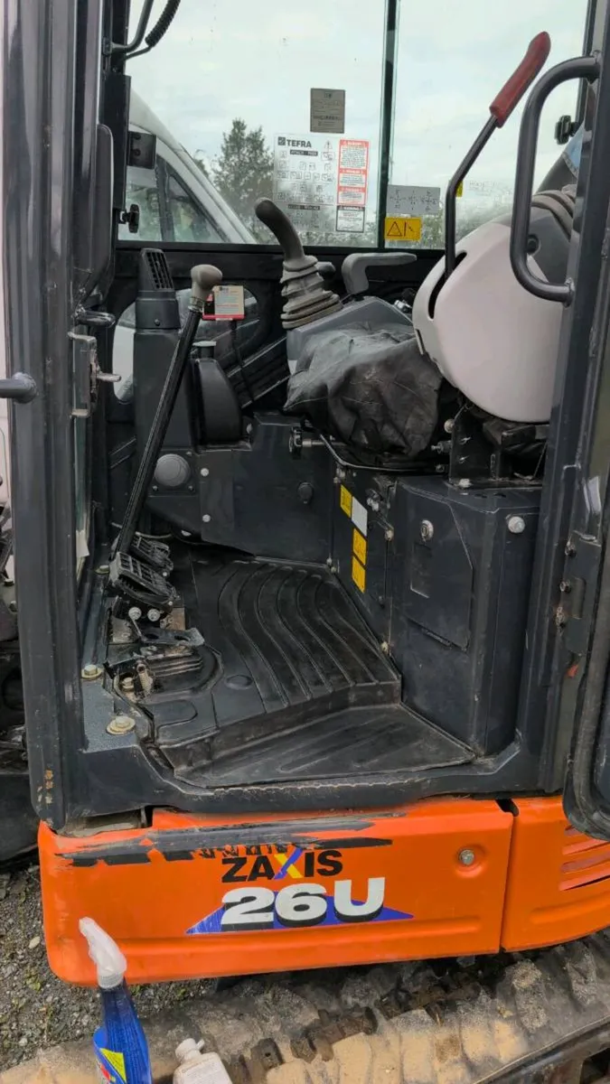 2023 Hitachi 26u-6 low hours - Image 3