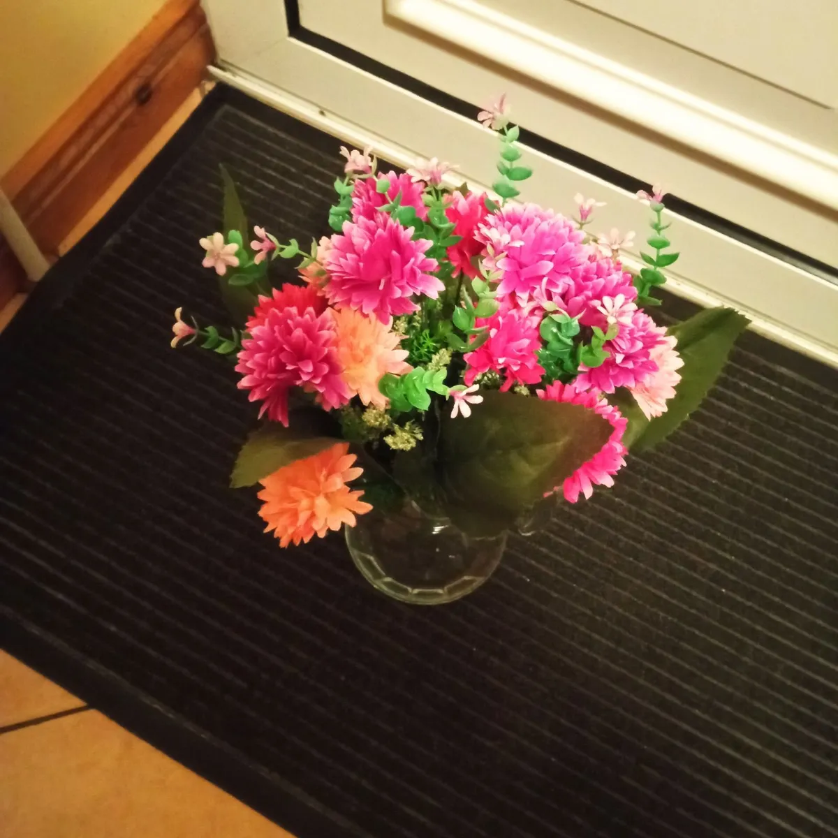 Artificial flowers and Wreath Decoration - Image 2
