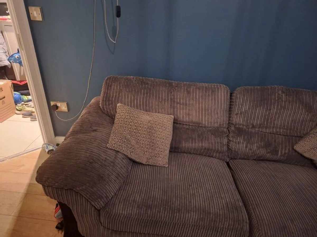 3 seater sofa + swivel chair - Image 3
