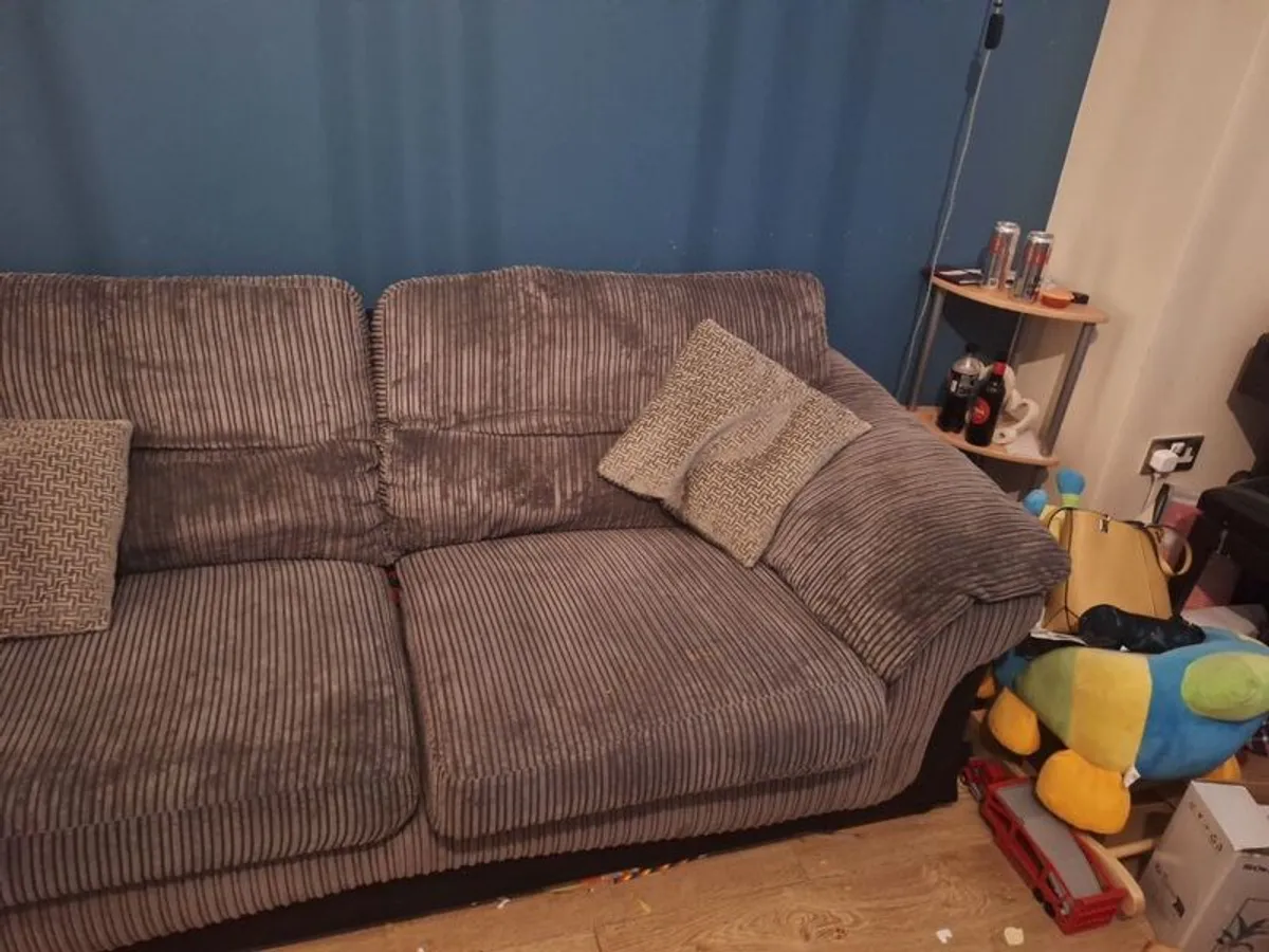 3 seater sofa + swivel chair - Image 4