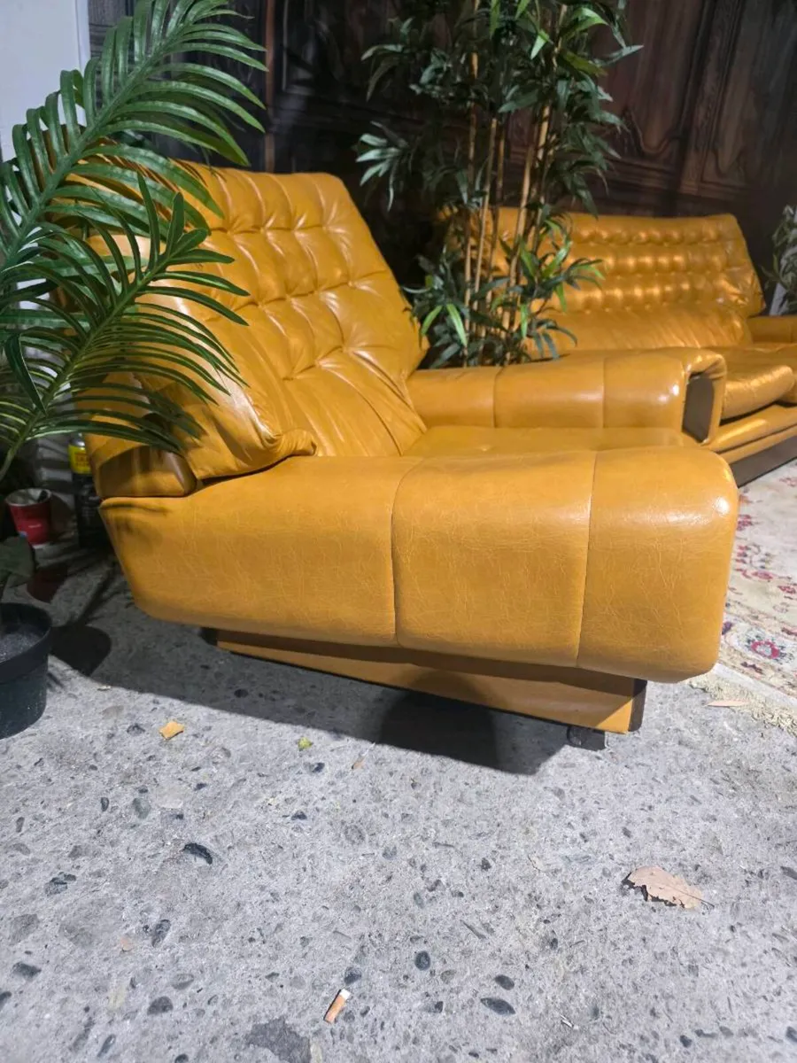 1950's 3+1+1 sofa - Image 3