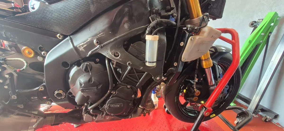 Yamaha R6 - Image 2
