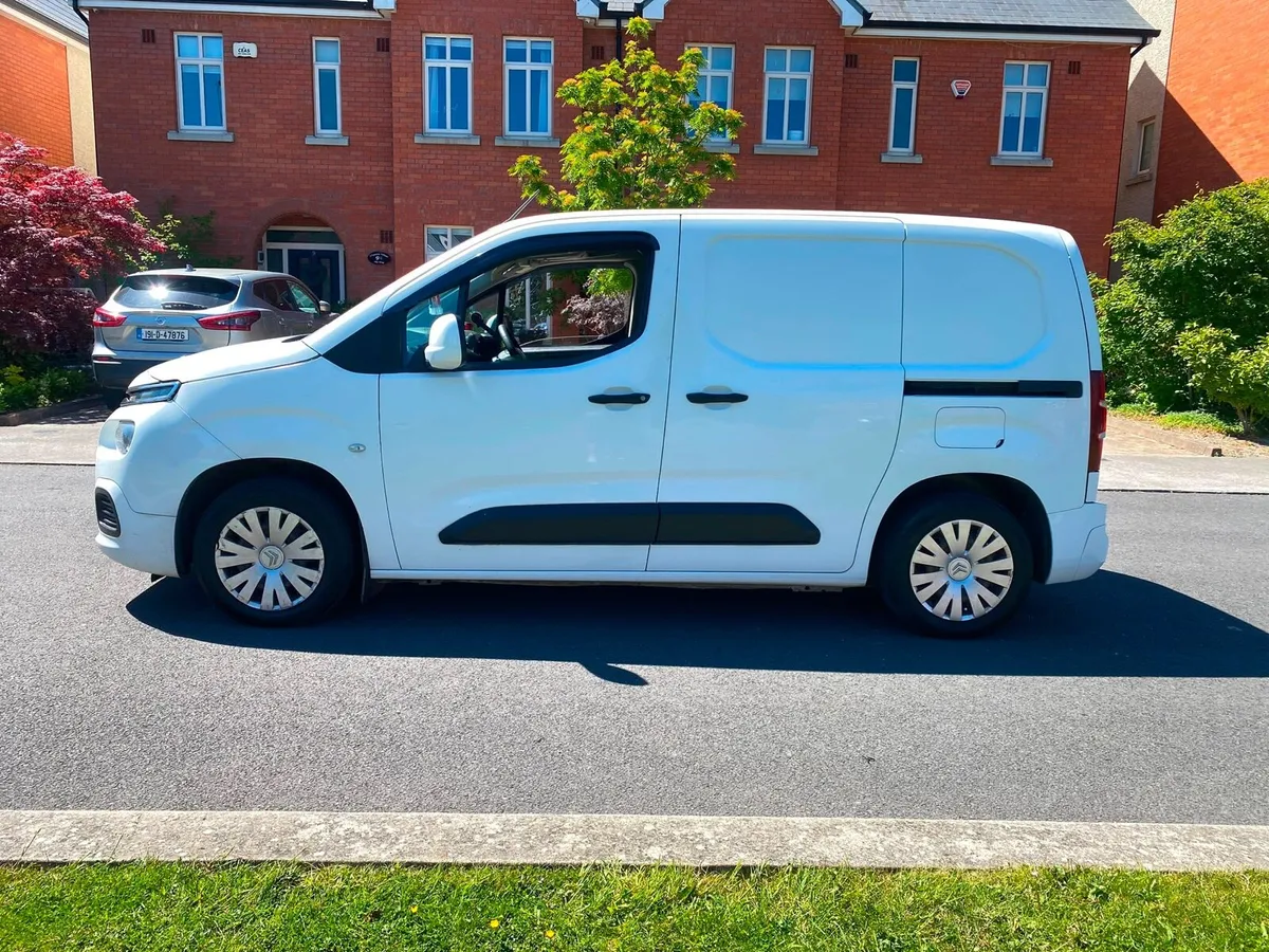 2021 Citreon Berlingo Doe&Tax - Image 3