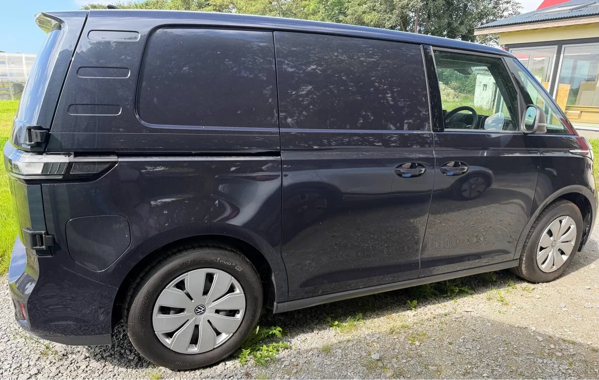261 Volkswagen ID Buzz Cargo Pro, 210kw - Image 4