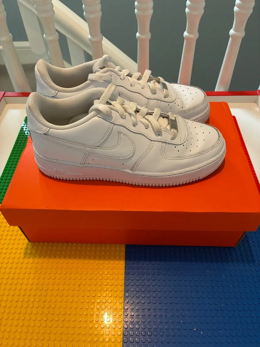 Trainers - Image 1