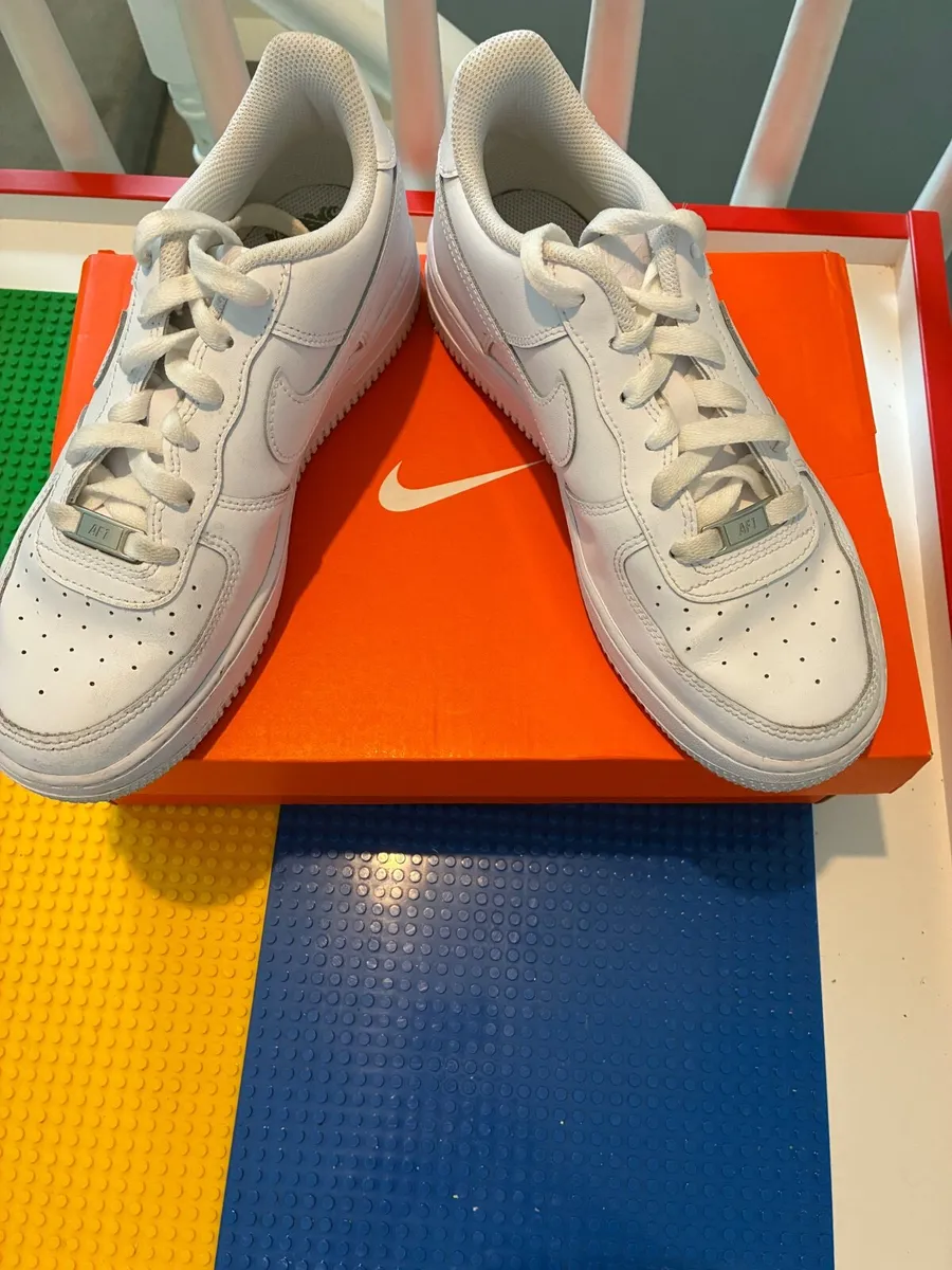 Trainers - Image 2