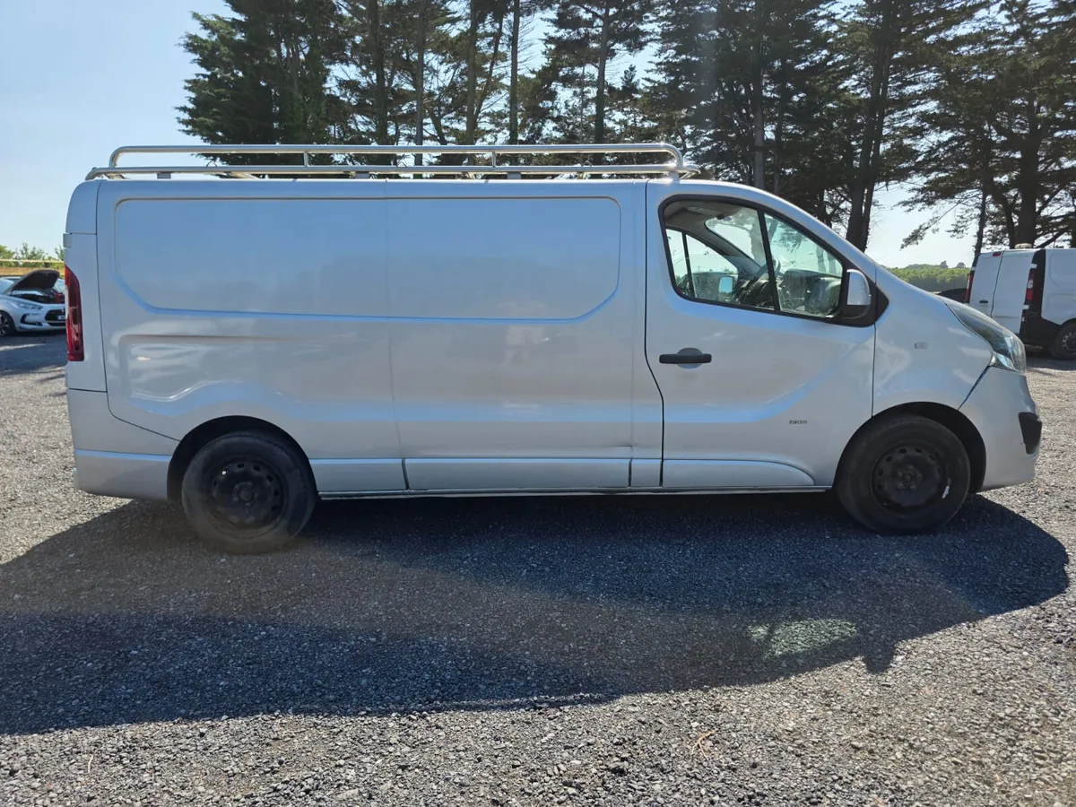 Opel Vivaro 2016 - Image 2