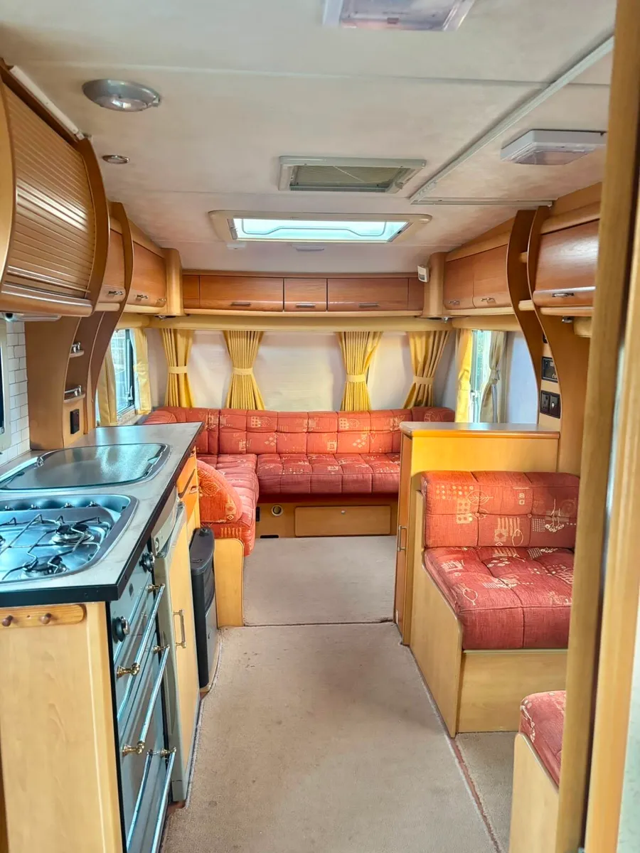 Compass 4/5 berth with Awning - Image 4