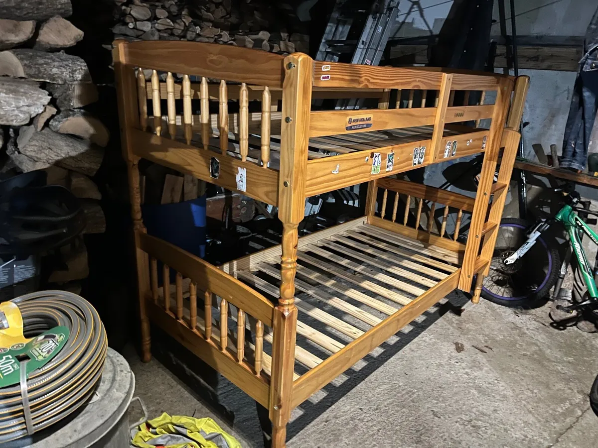 Bunk beds - Image 1