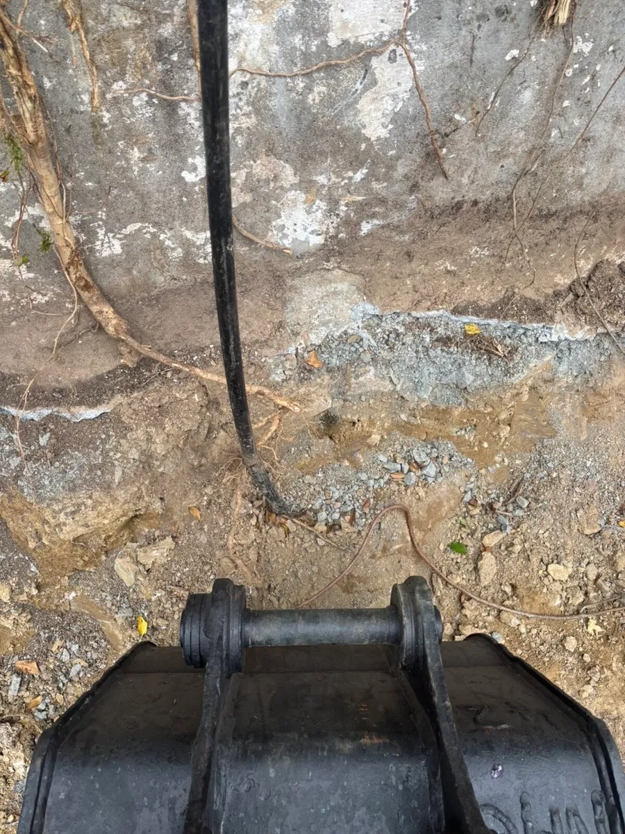 2 30-inch excavator digging bucket with 50 mm pins - Image 3