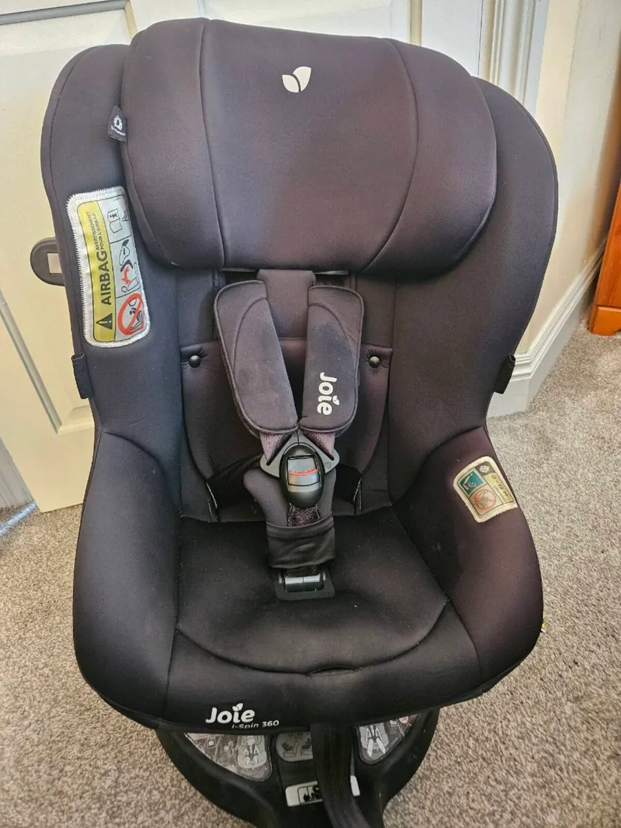 Joie i-Spin 360 carseat - Image 1