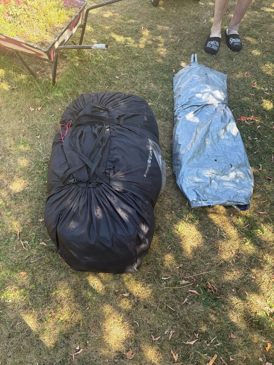 Large family tent - Image 1