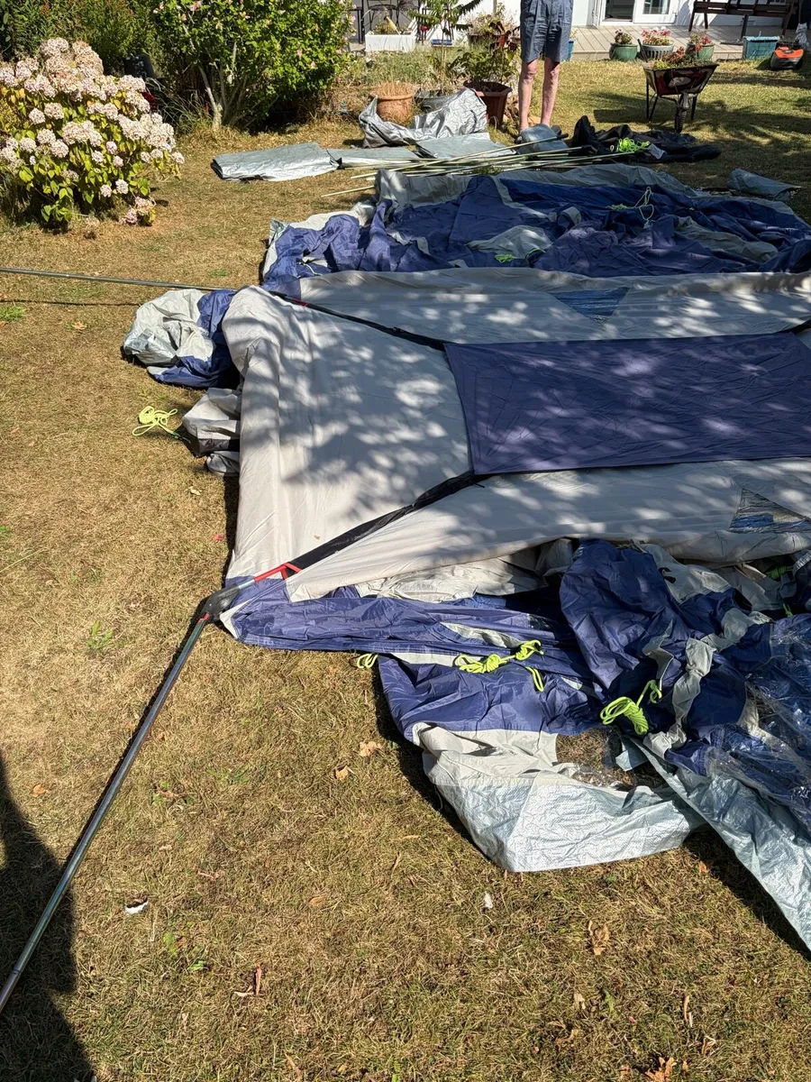 Large family tent - Image 3