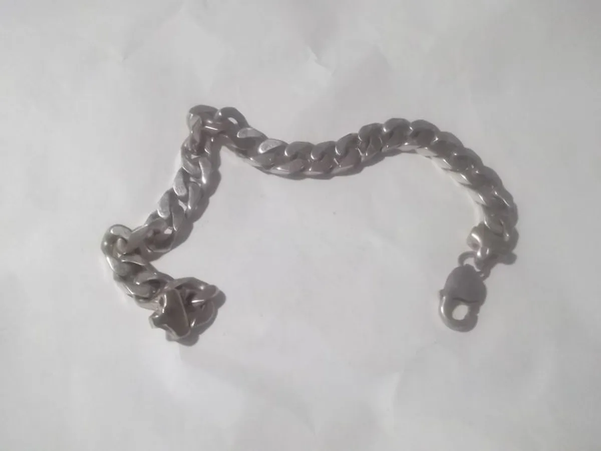 a solid silver  heavy  bracelet  stamped 925 - Image 3