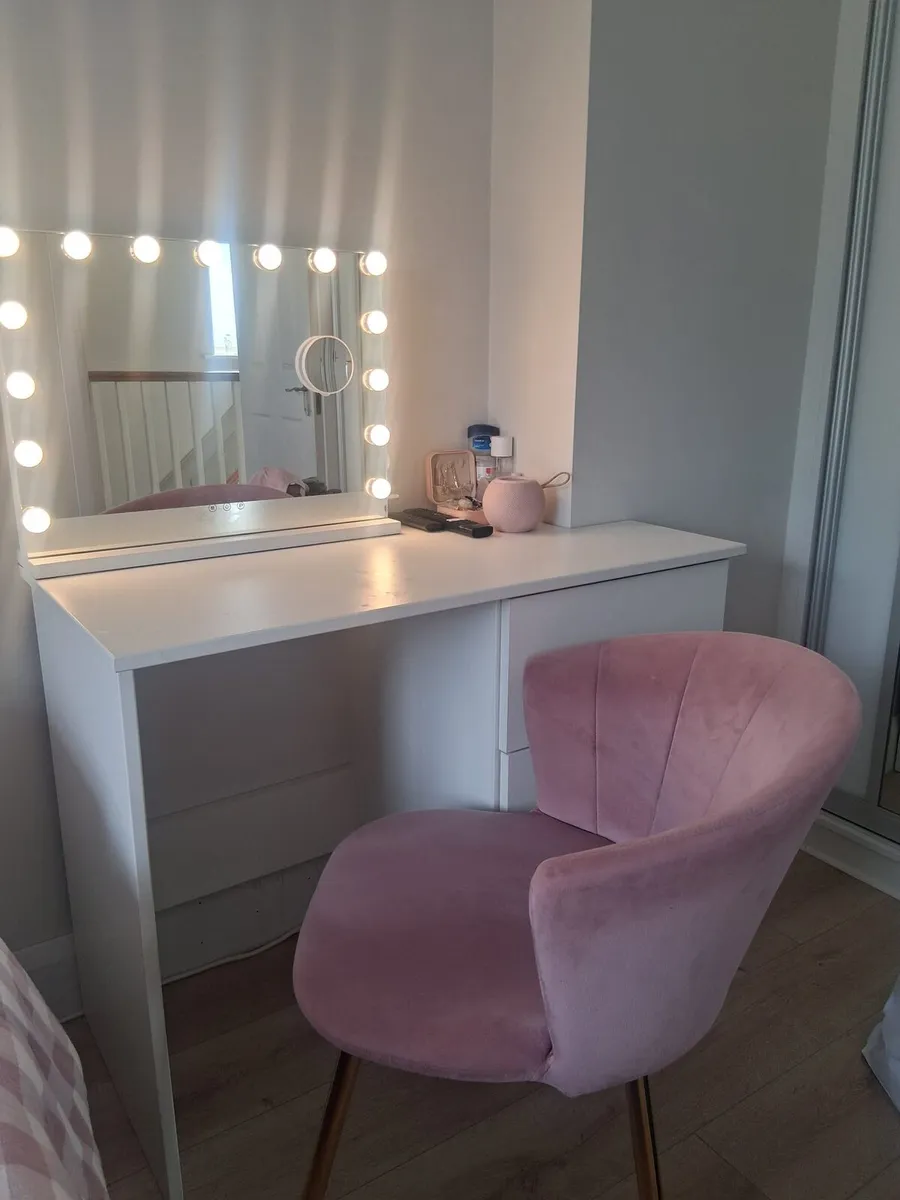 Bed + Matress + vanity unit with chair and mirror - Image 2