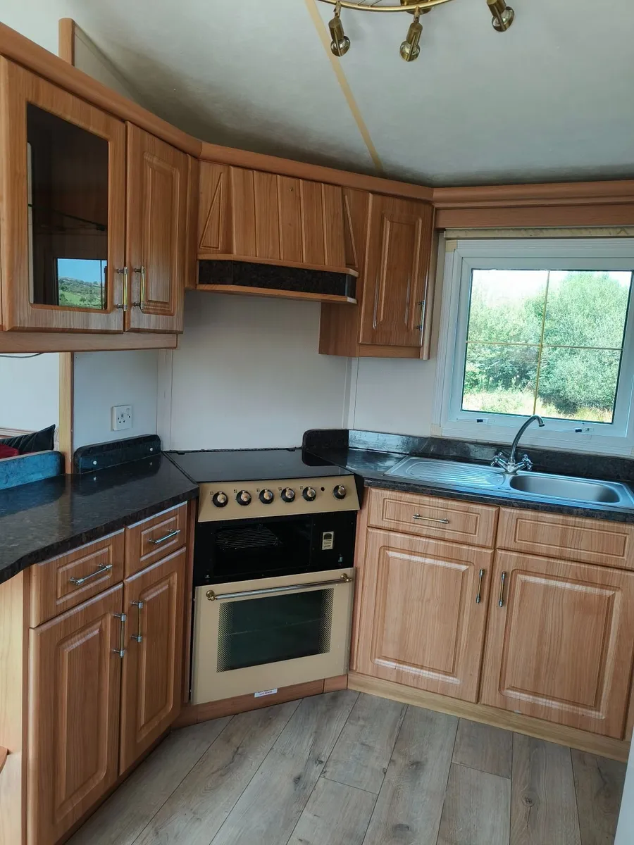 Mobile Home (winter pack, double glazing & stove) - Image 4