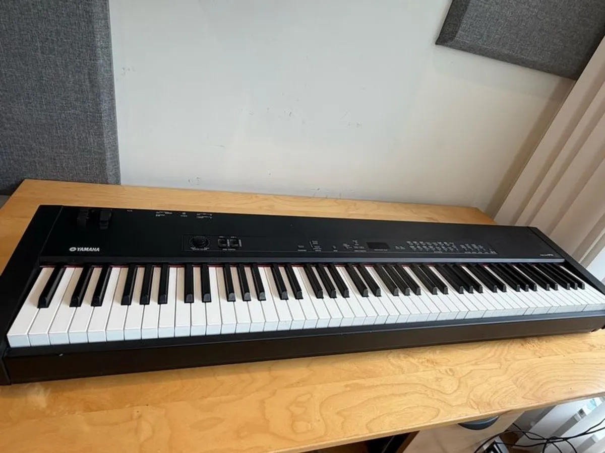 Yamaha CP33 Stage Piano - Image 2