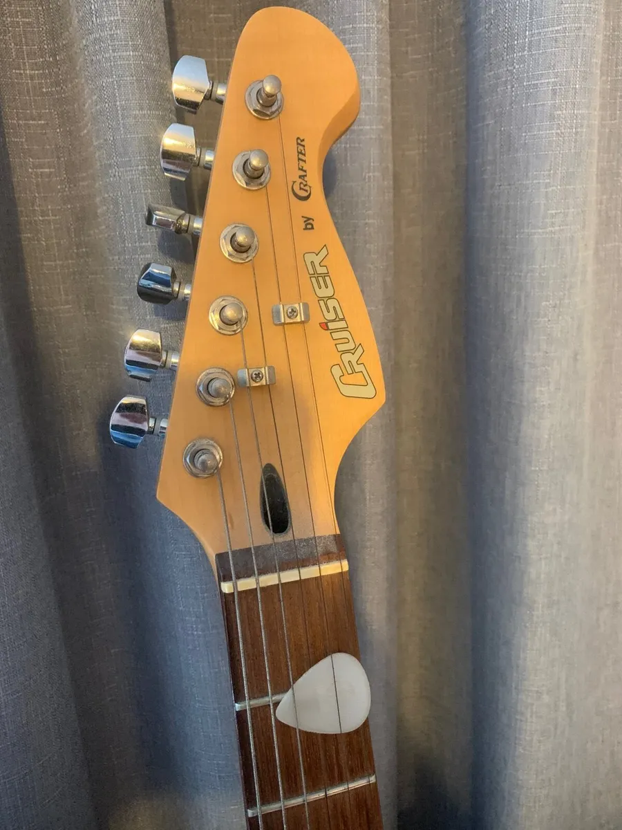 Cruiser by crafter Electric Guitar Good Condition - Image 3