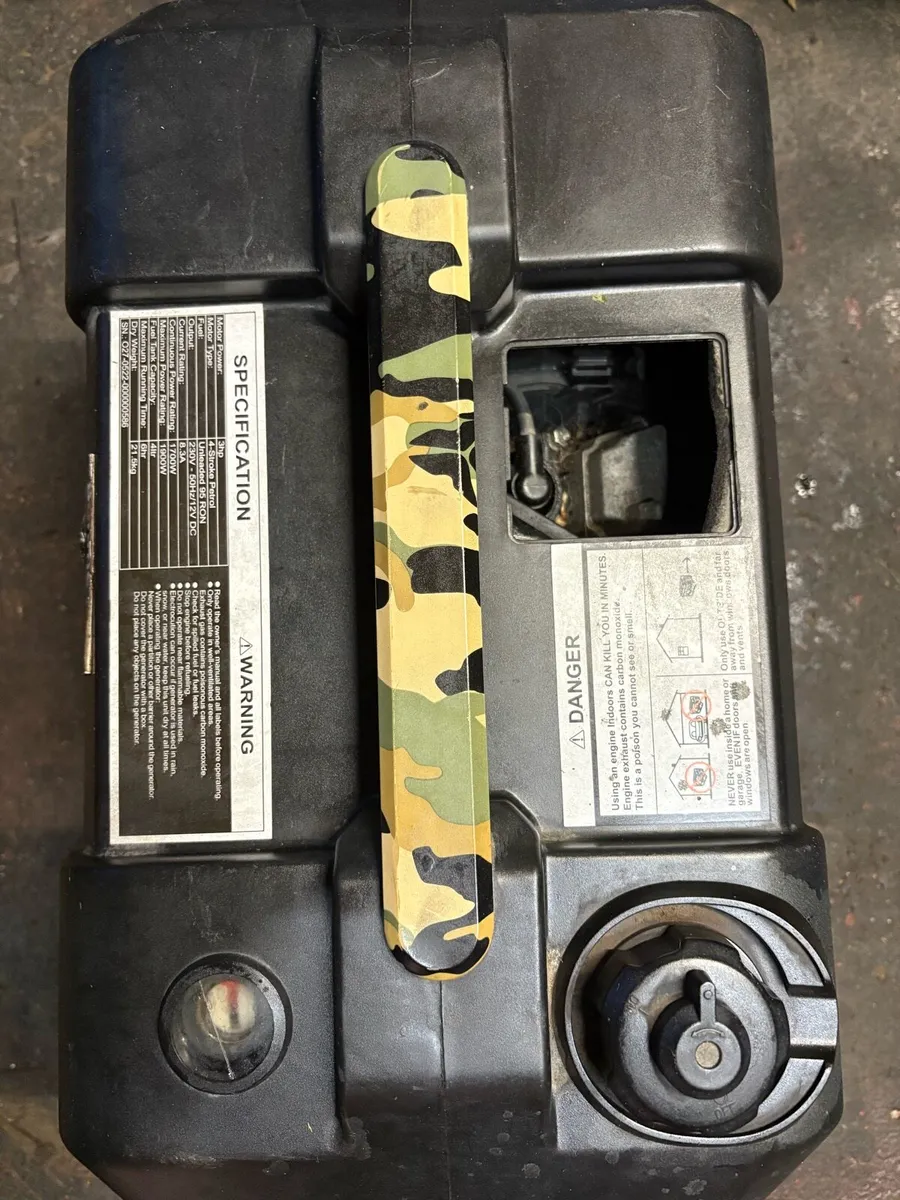 Four stroke inverted generator need service - Image 1