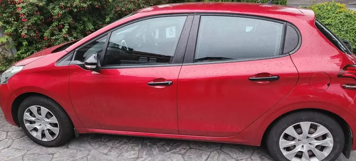2017 Peugeot Car 208 (Manual) - Image 3