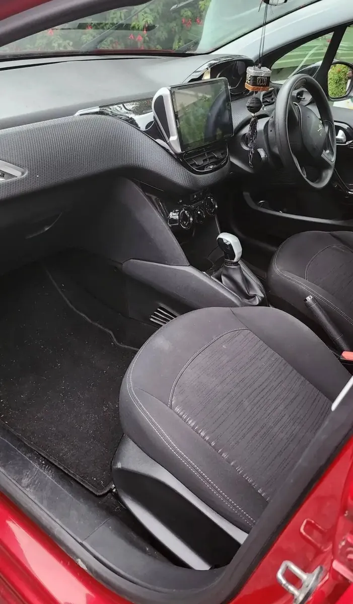 2017 Peugeot Car 208 (Manual) - Image 4