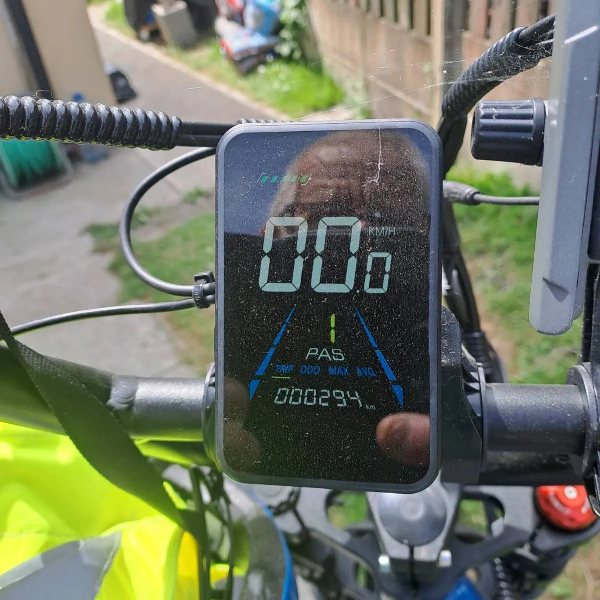 Electric bicycle - Image 3