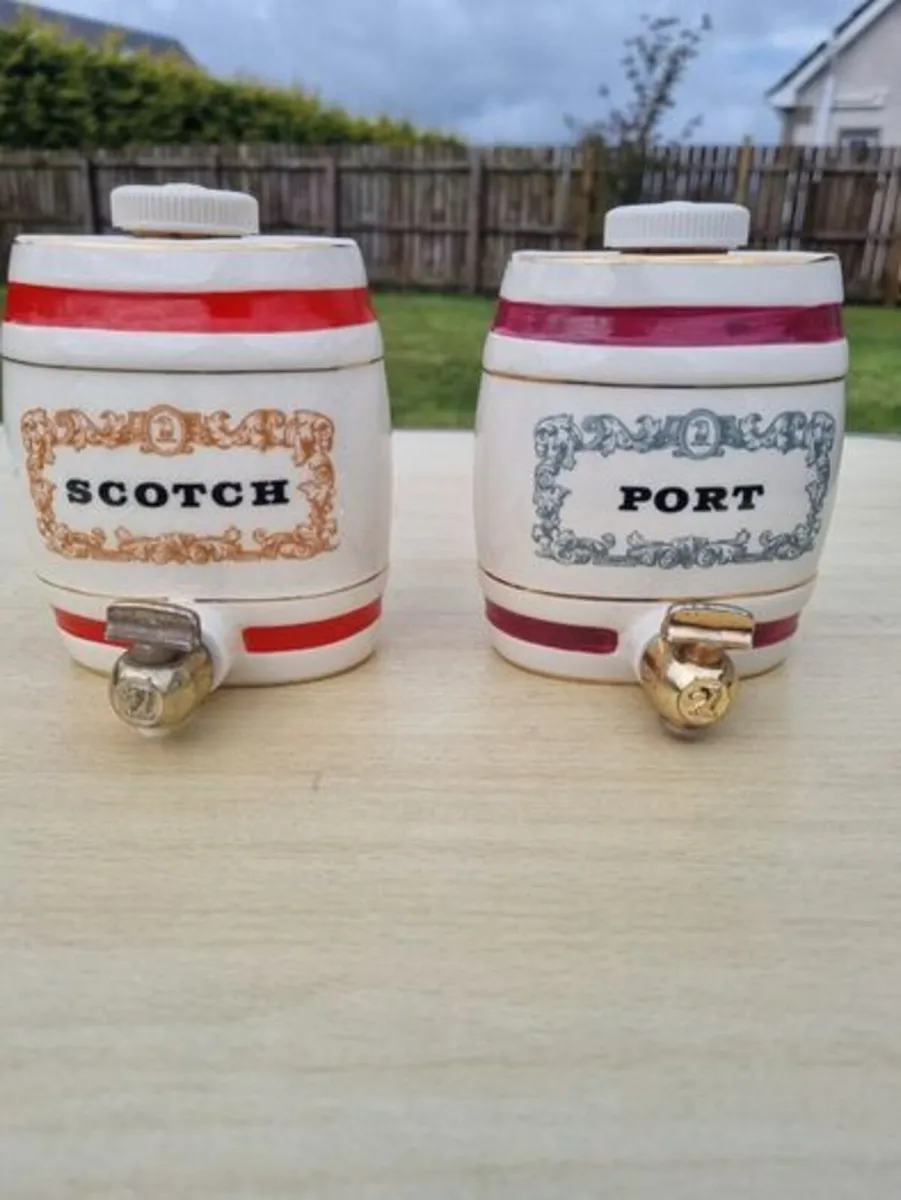 Royal Victoria ceramic barrels (carafes)for alcohl - Image 1