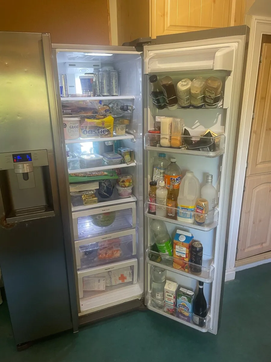 Samsung American-style Fridge Freezer - Image 2