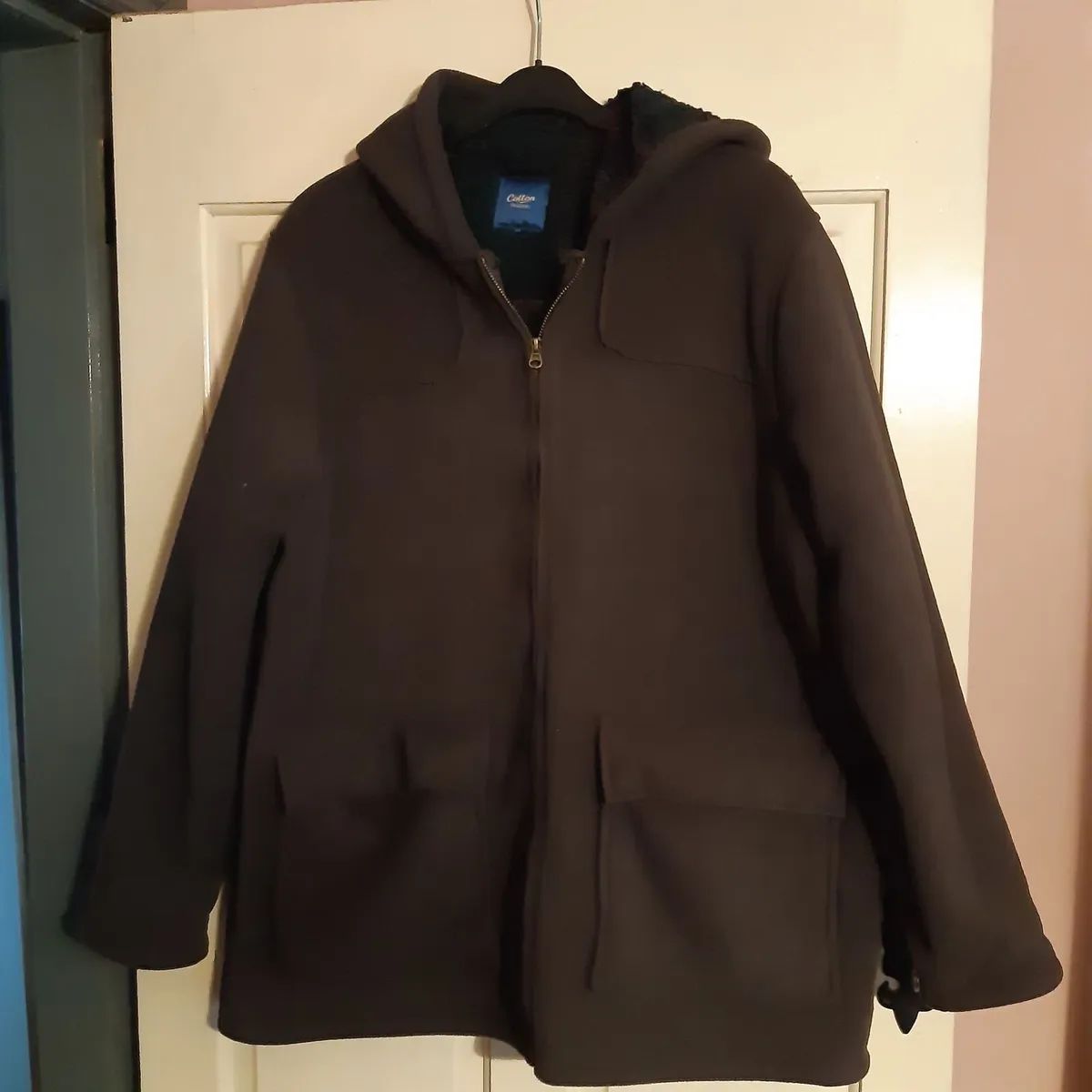 Cotton Traders Unisex Brown Fleece Jacket. - Image 2
