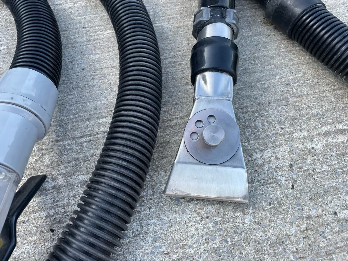 PROFESIONAL CARPET CLEANING EQUIPMENT - Image 4