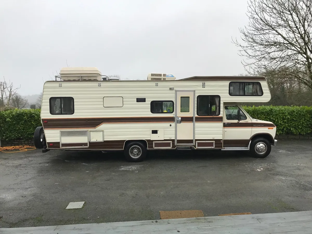Camper Rv - Image 2