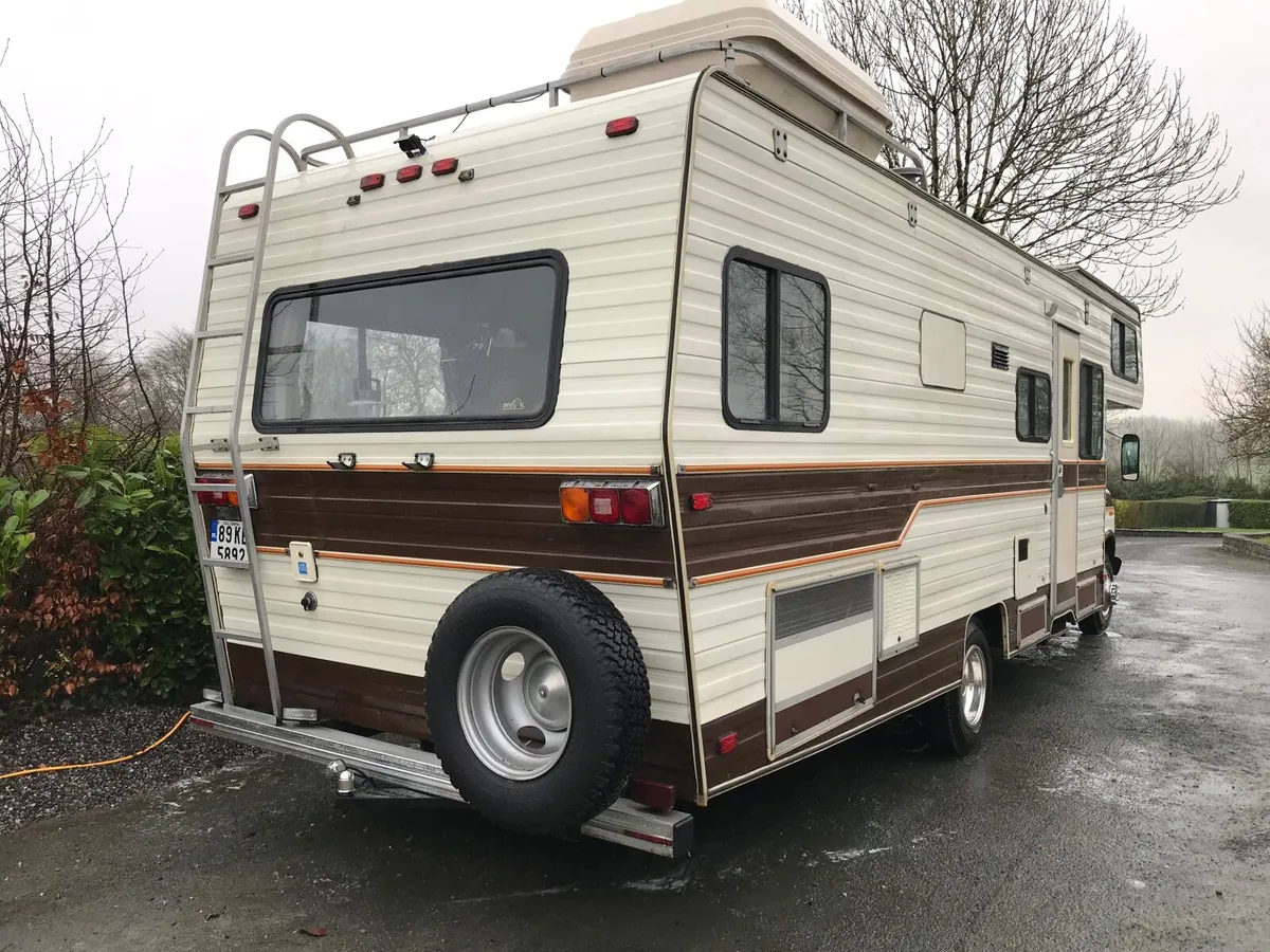 Camper Rv - Image 4