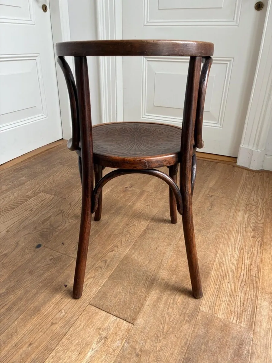 A vintage 1920s Thonet style bentwood chair with a - Image 4