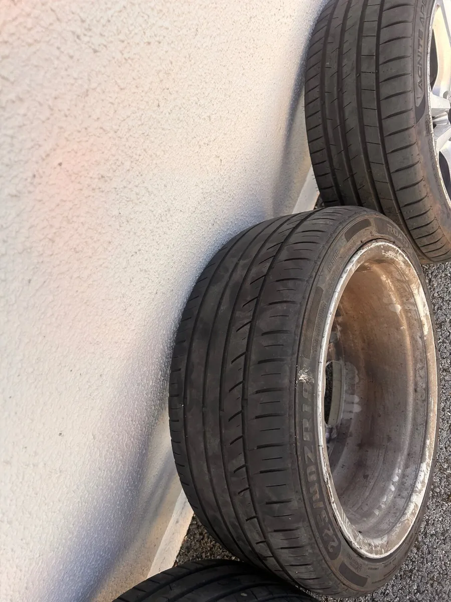 Alloy wheels and tyres Audi A3 - Image 3
